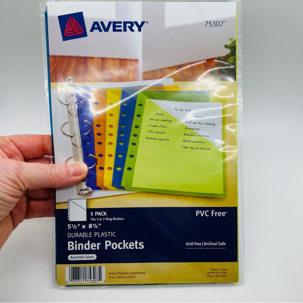 NWT Avery Mini Plastic Binder Pockets, Assorted Colors, 5 pack slash jackets